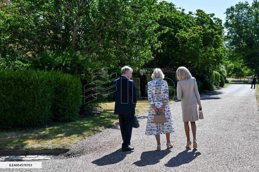 Macron Visits The Windsor Castle Gardens - Berkshire