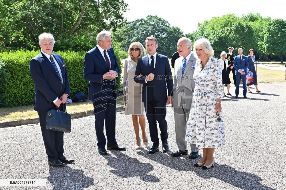 Macron Visits The Windsor Castle Gardens - Berkshire