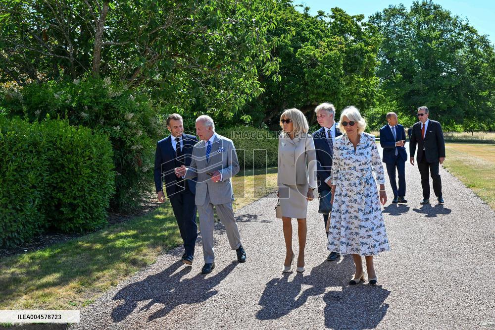 Macron Visits The Windsor Castle Gardens - Berkshire