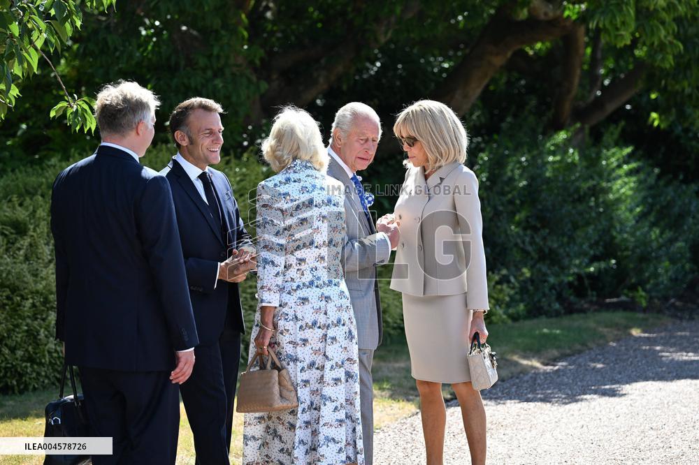 Macron Visits The Windsor Castle Gardens - Berkshire