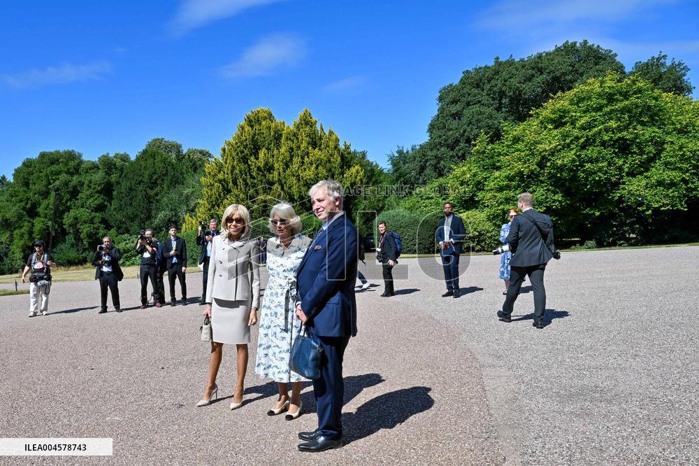 Macron Visits The Windsor Castle Gardens - Berkshire