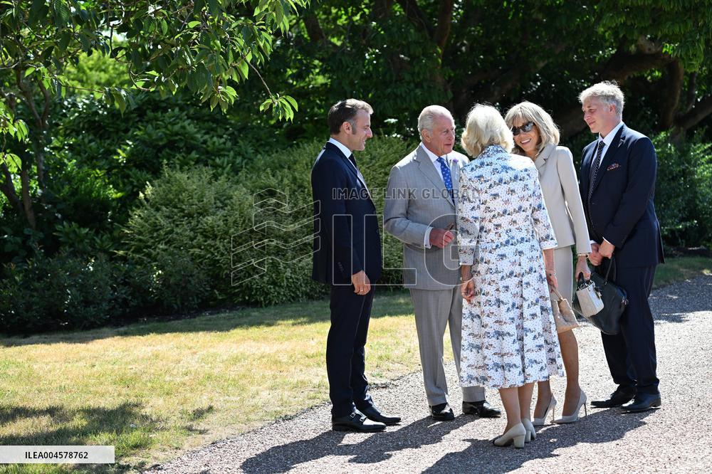 Macron Visits The Windsor Castle Gardens - Berkshire