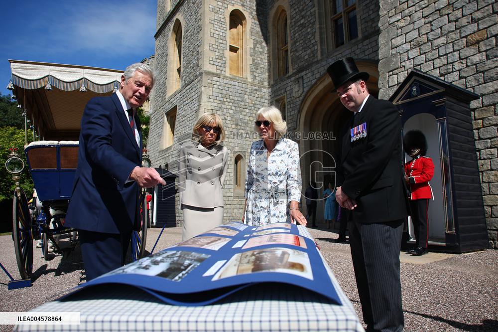 Macron Visits The Windsor Castle Gardens - Berkshire