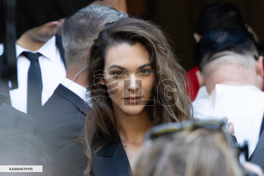 PFW Balenciaga Outside Arrivals NB