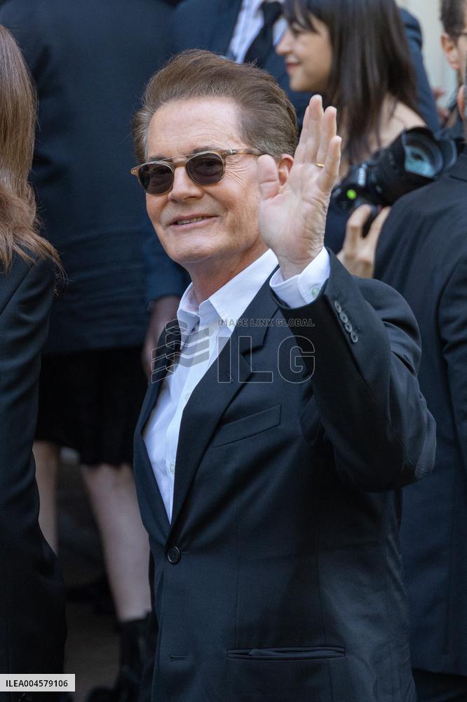 PFW Balenciaga Outside Arrivals NB