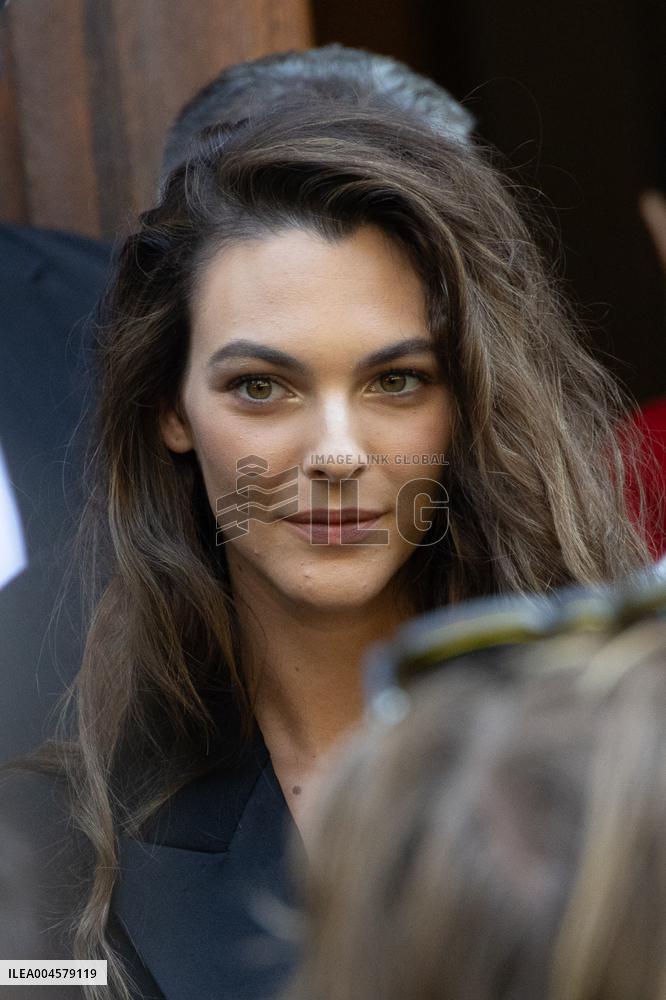 PFW Balenciaga Outside Arrivals NB