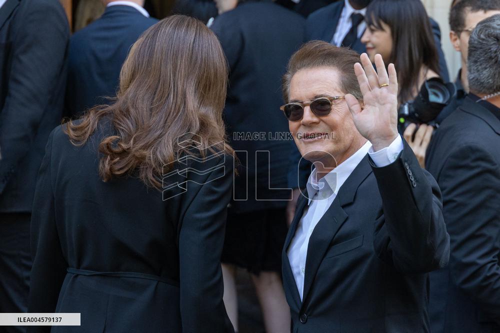 PFW Balenciaga Outside Arrivals NB