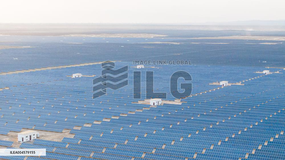 PV Construction in Xinjiang Gobi Desert