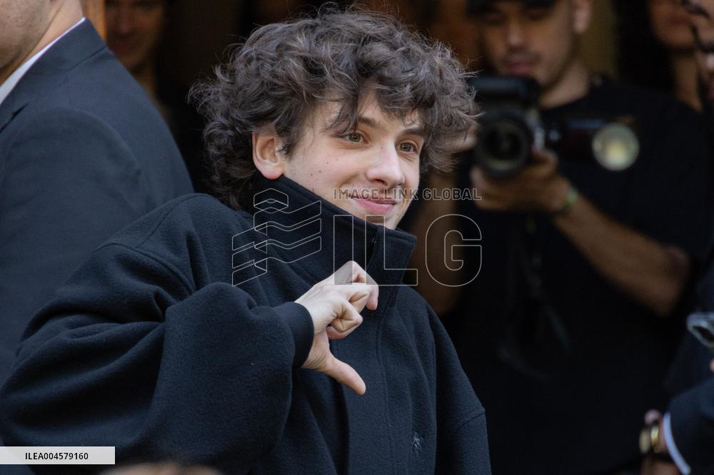 PFW Balenciaga Outside Arrivals NB