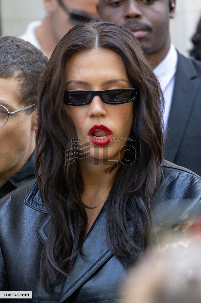 PFW Balenciaga Outside Arrivals NB