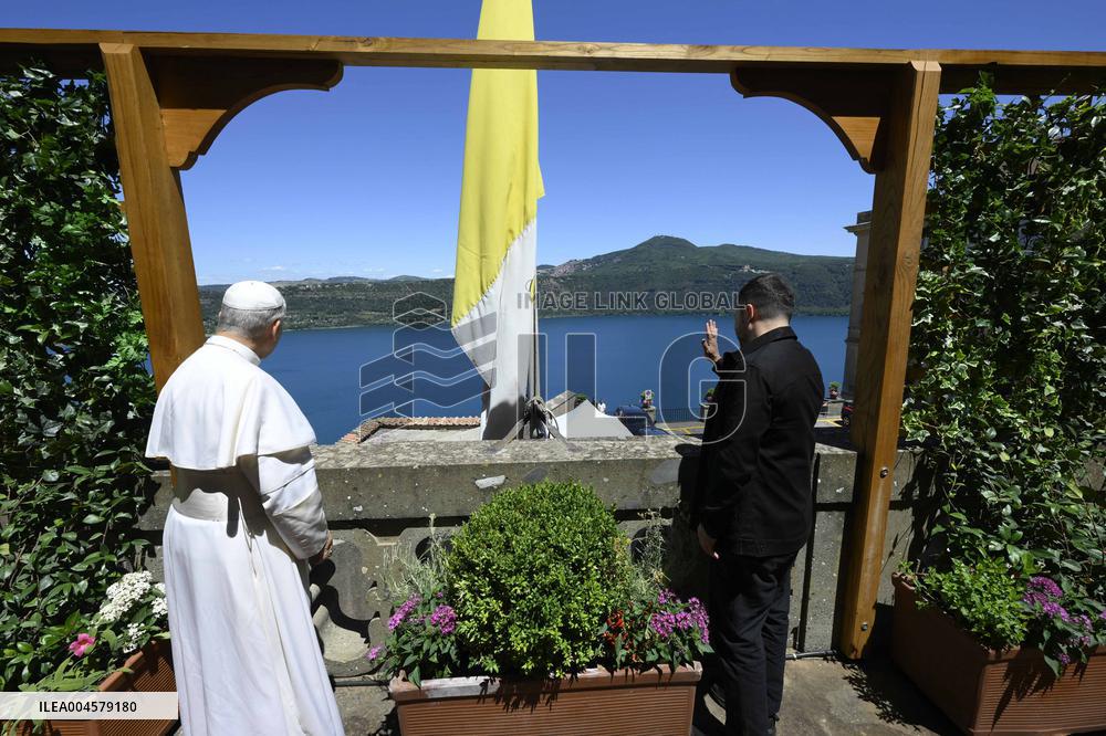 Pope Leo XIV Meets Volodymyr Zelensky in Castel Gandolfo