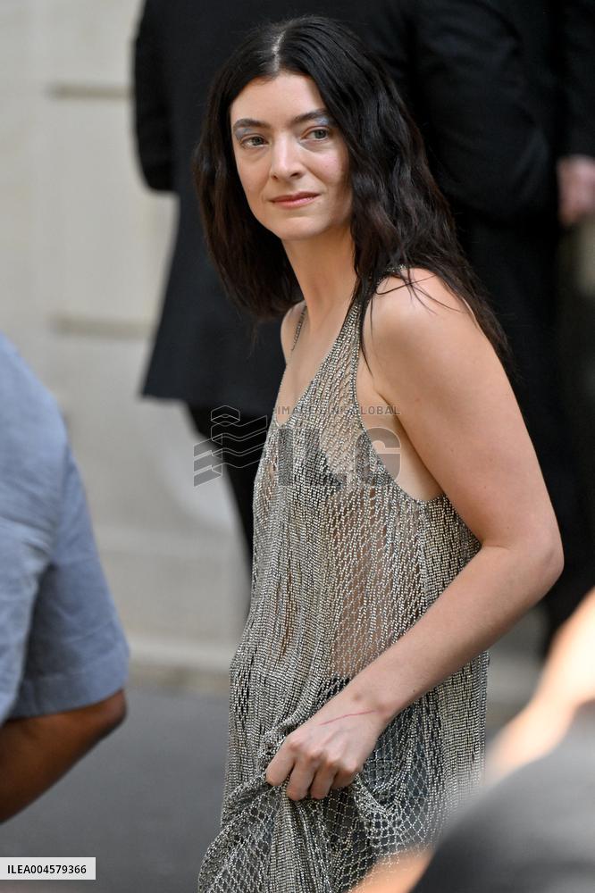 PFW Balenciaga Outside Arrivals