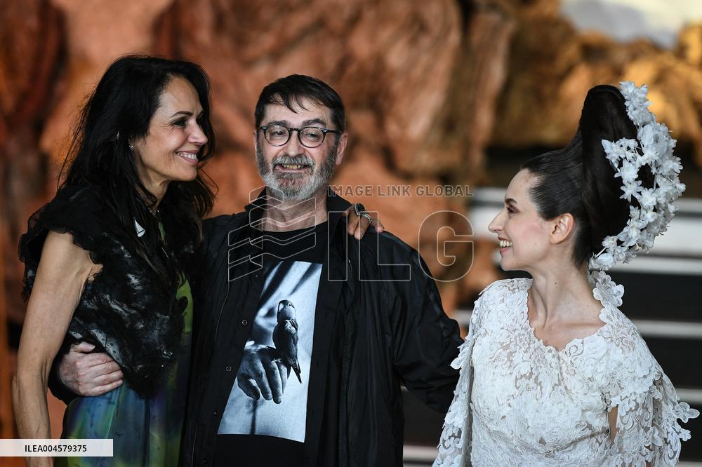 PFW - Franck Sorbier Runway in Paris FA