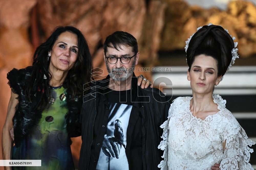 PFW - Franck Sorbier Runway in Paris FA