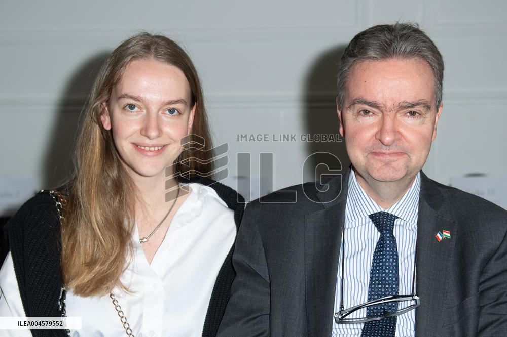 PFW Franck Sorbier Front Row AM