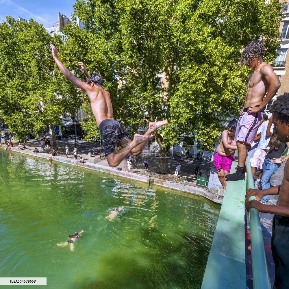 Illustration - Baignade - Paris - Seine