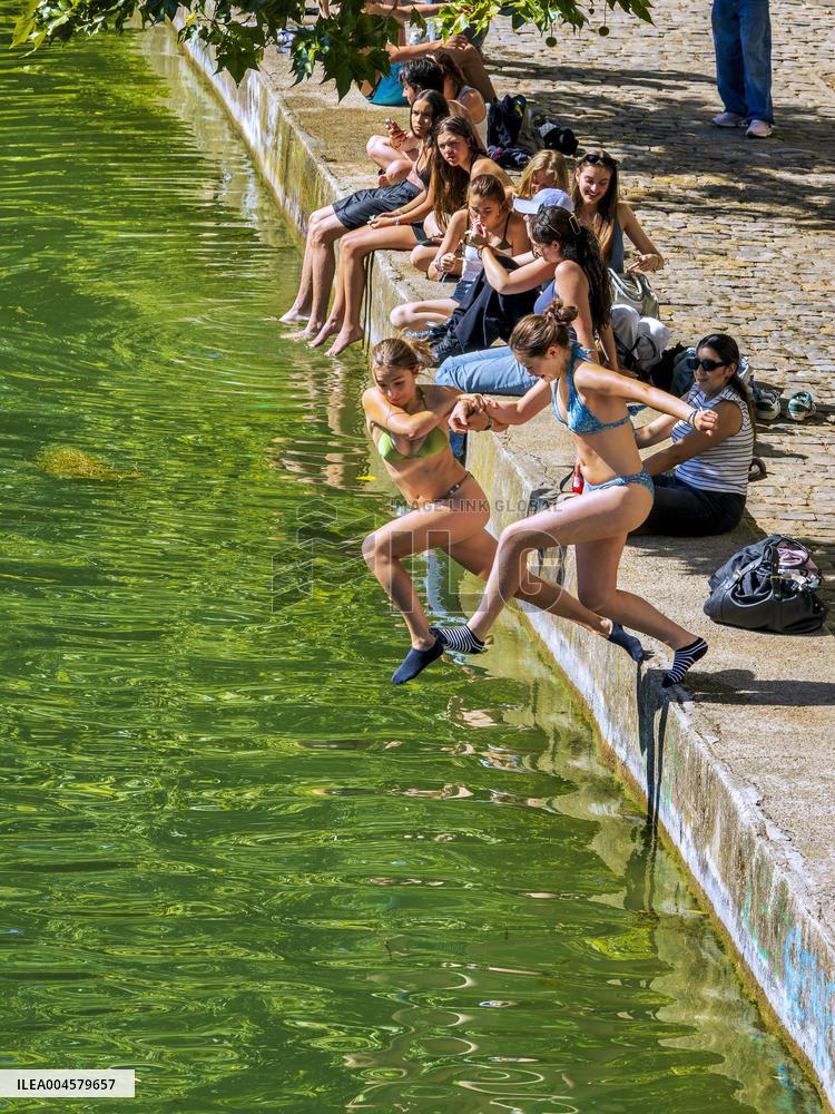 Illustration - Baignade - Paris - Seine