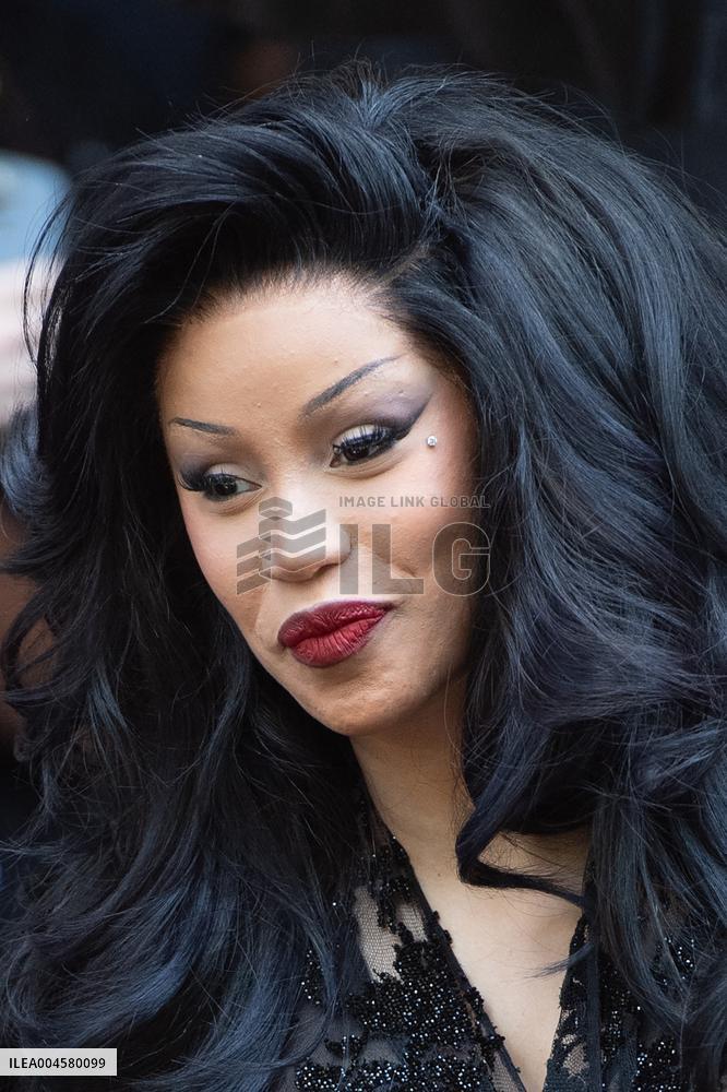 PFW Balenciaga Arrivals AM