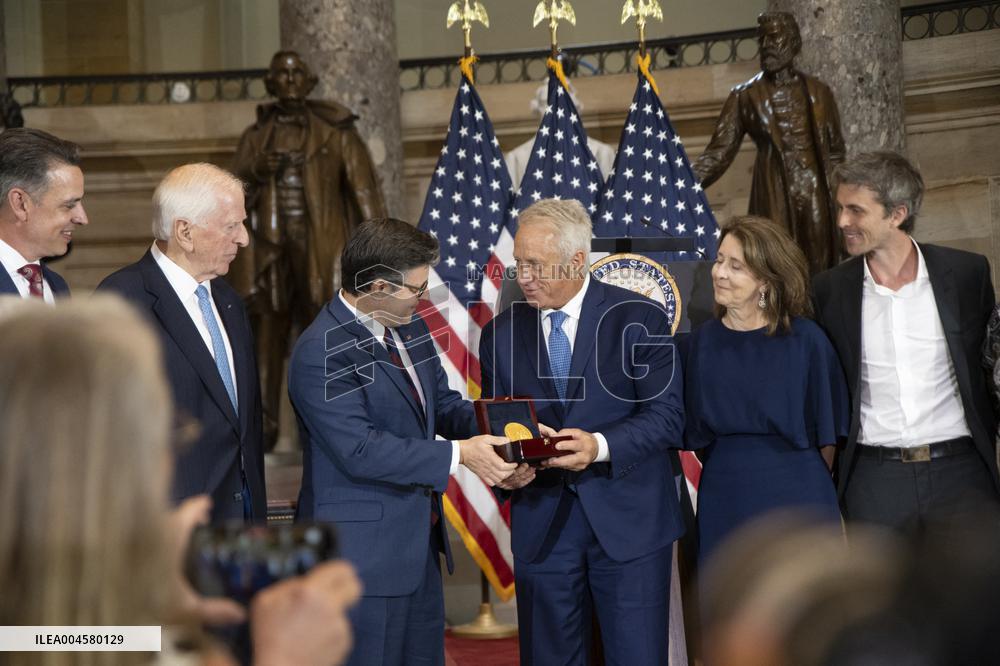 Congressional Medal of honor ceremony for Greg Lemond