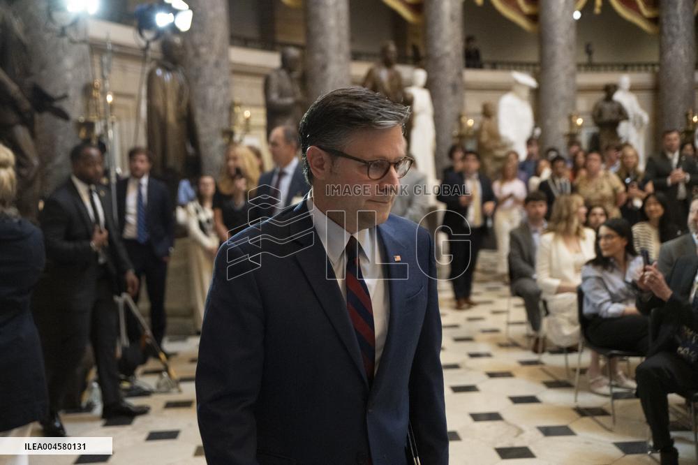 Congressional Medal of honor ceremony for Greg Lemond