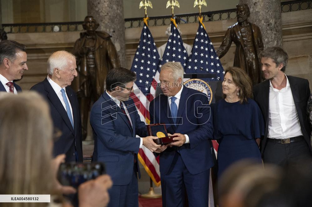 Congressional Medal of honor ceremony for Greg Lemond