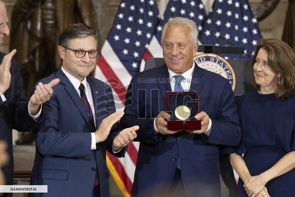 Congressional Medal of honor ceremony for Greg Lemond