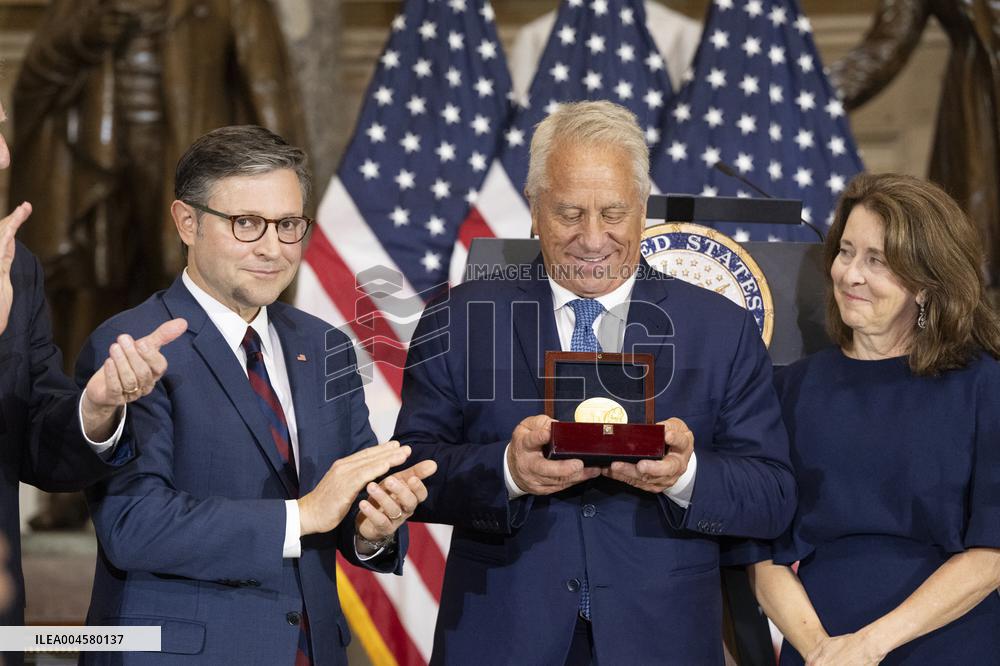 Congressional Medal of honor ceremony for Greg Lemond