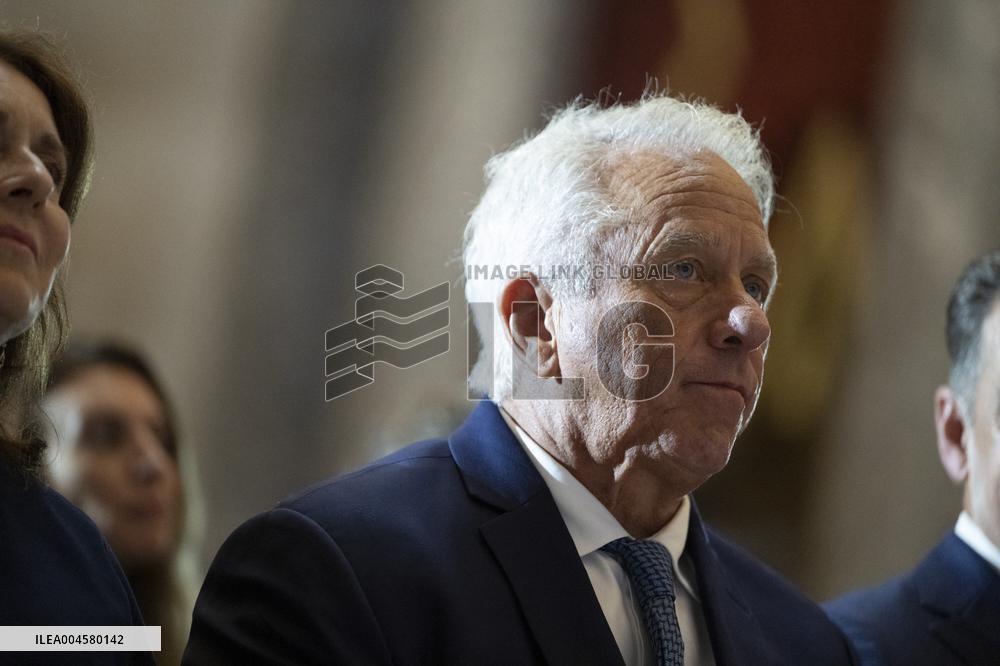 Congressional Medal of honor ceremony for Greg Lemond