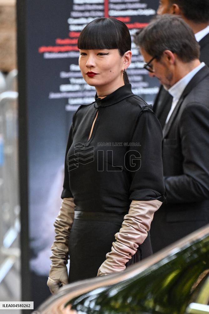 PFW Margiela Outside Arrivals