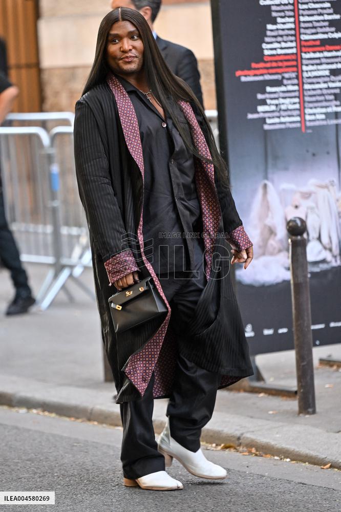 PFW Margiela Outside Arrivals