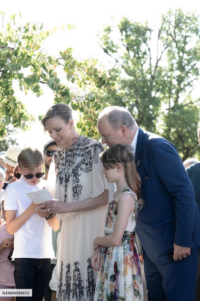 NO TABLOIDS WEB & PRINT - Princely Family of Monaco in Visit  - Carlat