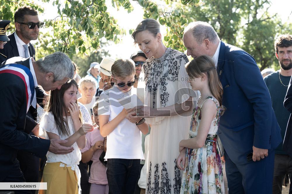 NO TABLOIDS WEB & PRINT - Princely Family of Monaco in Visit  - Carlat