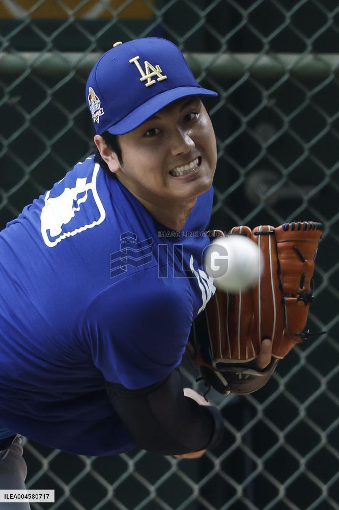Baseball: Dodgers vs. Brewers