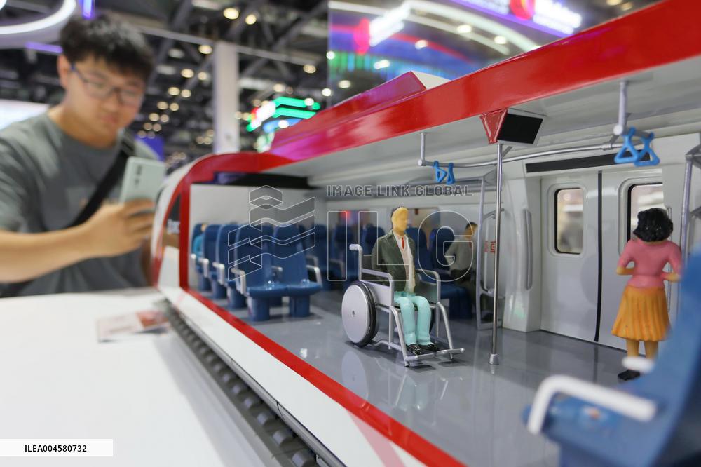 MODERN RAILWAYS 2025