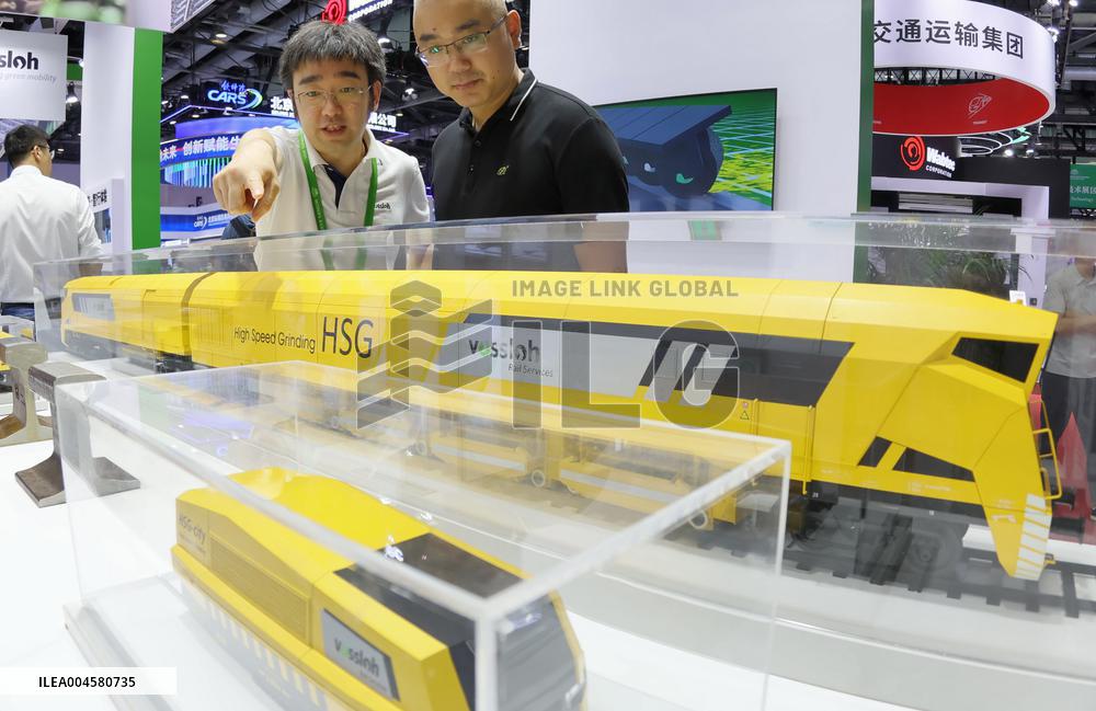 MODERN RAILWAYS 2025