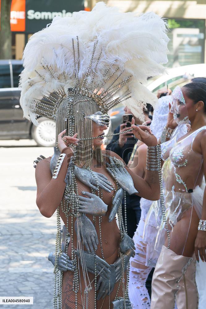 PFW - Zuhair Murad Outside Arrivals
