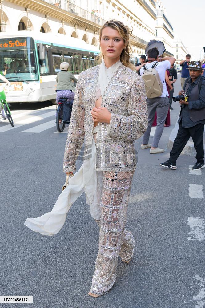 PFW - Zuhair Murad Outside Arrivals
