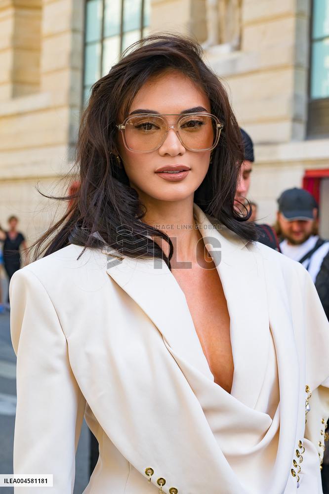 PFW - Zuhair Murad Outside Arrivals
