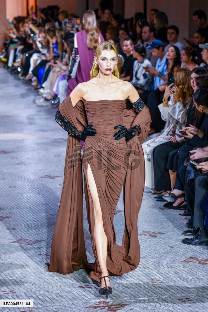 PFW - Stella Maxell Models For Zuhair Murad