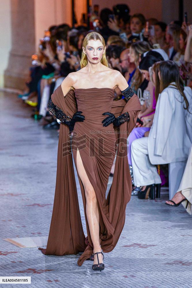 PFW - Stella Maxell Models For Zuhair Murad