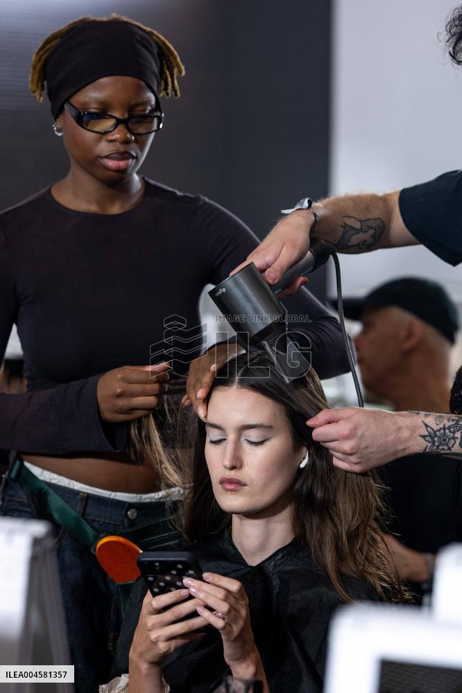 PFW - Elie Saab Backstage