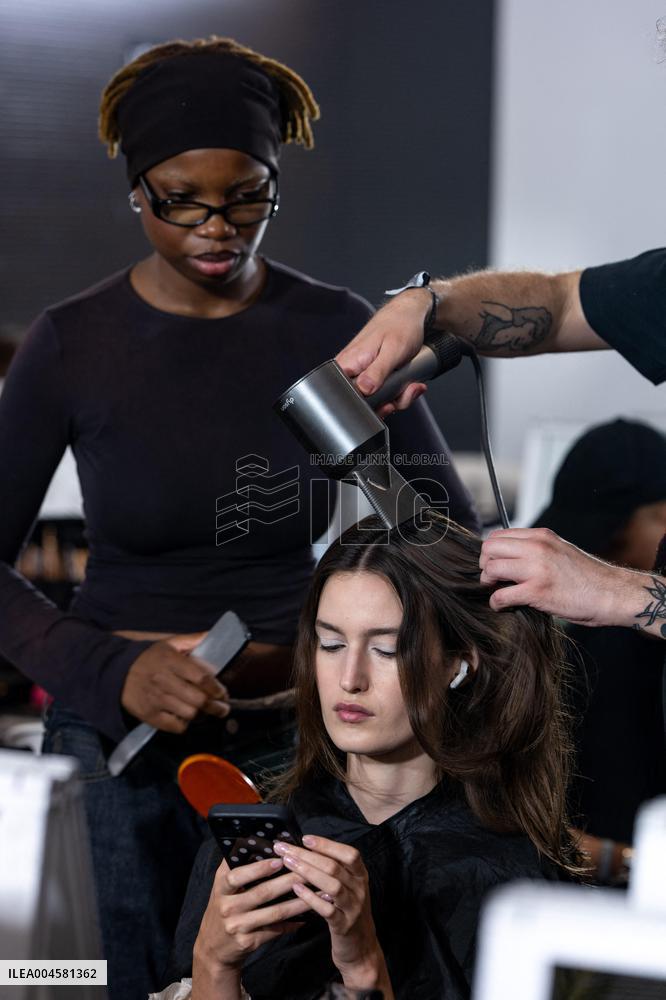 PFW - Elie Saab Backstage