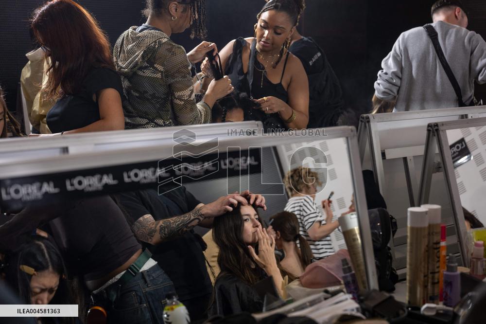 PFW - Elie Saab Backstage