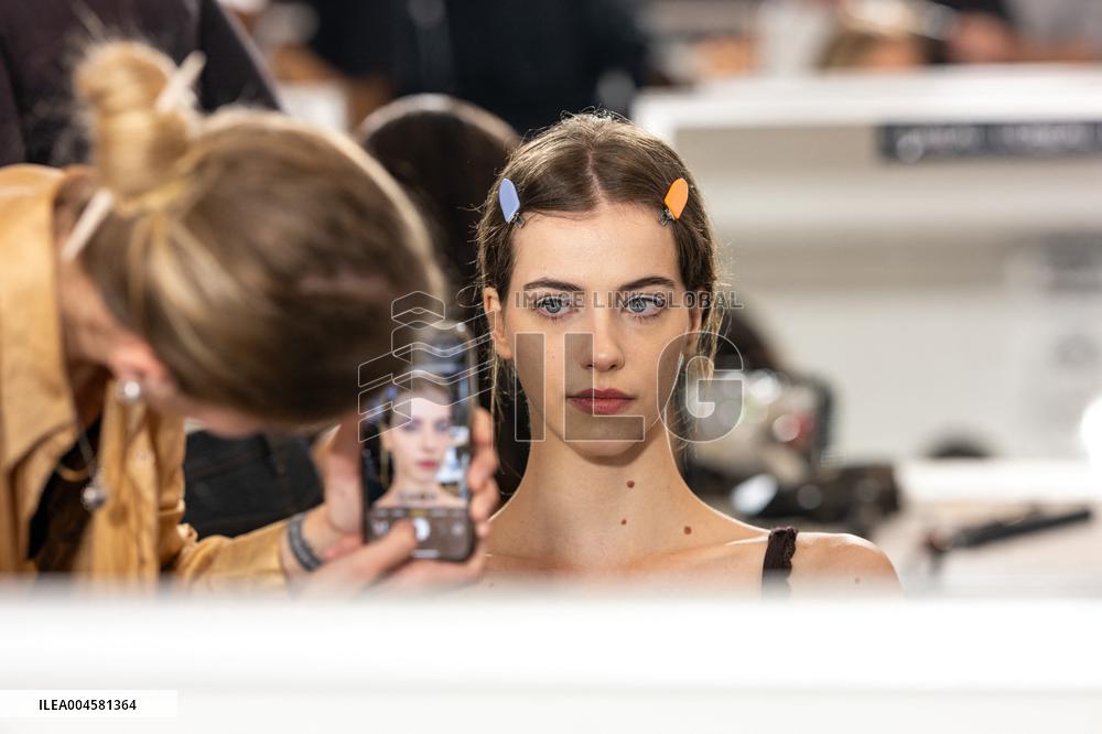 PFW - Elie Saab Backstage