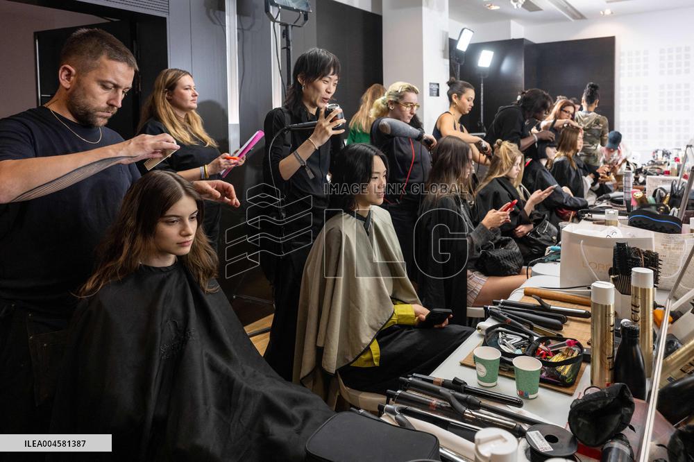 PFW - Elie Saab Backstage