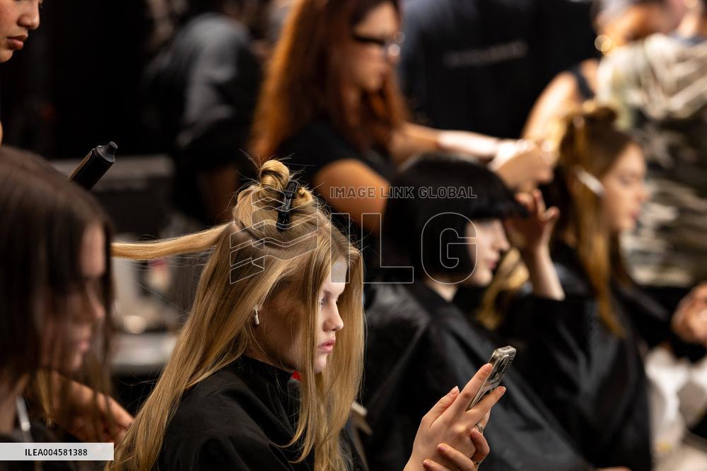PFW - Elie Saab Backstage