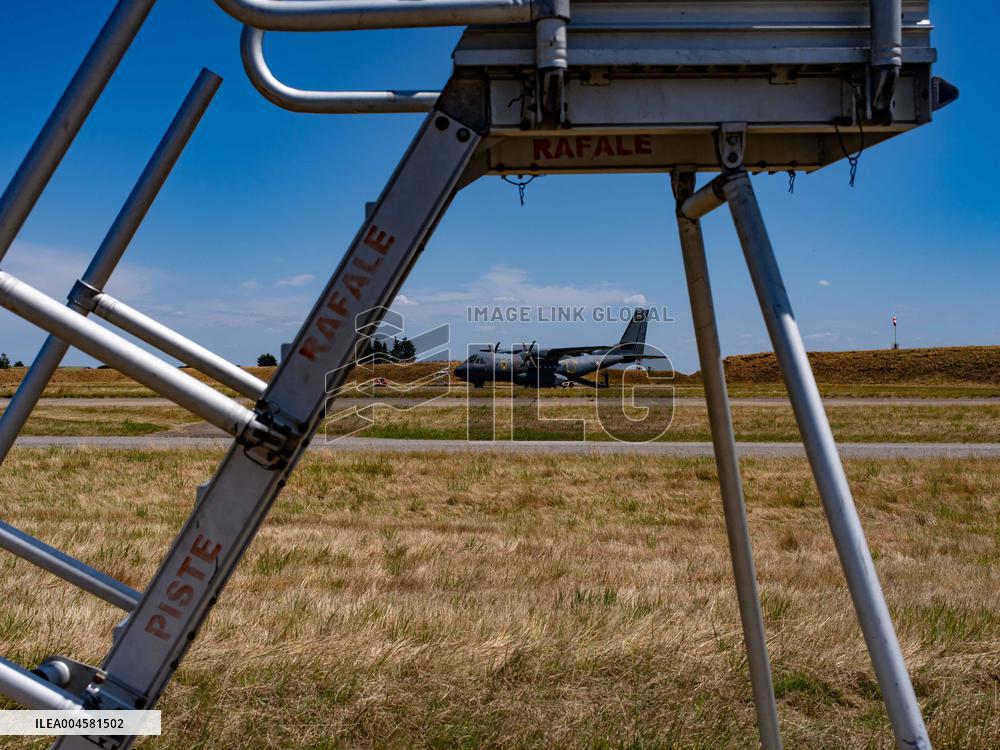 Final Aerial Parade Over the Champs-Élysées