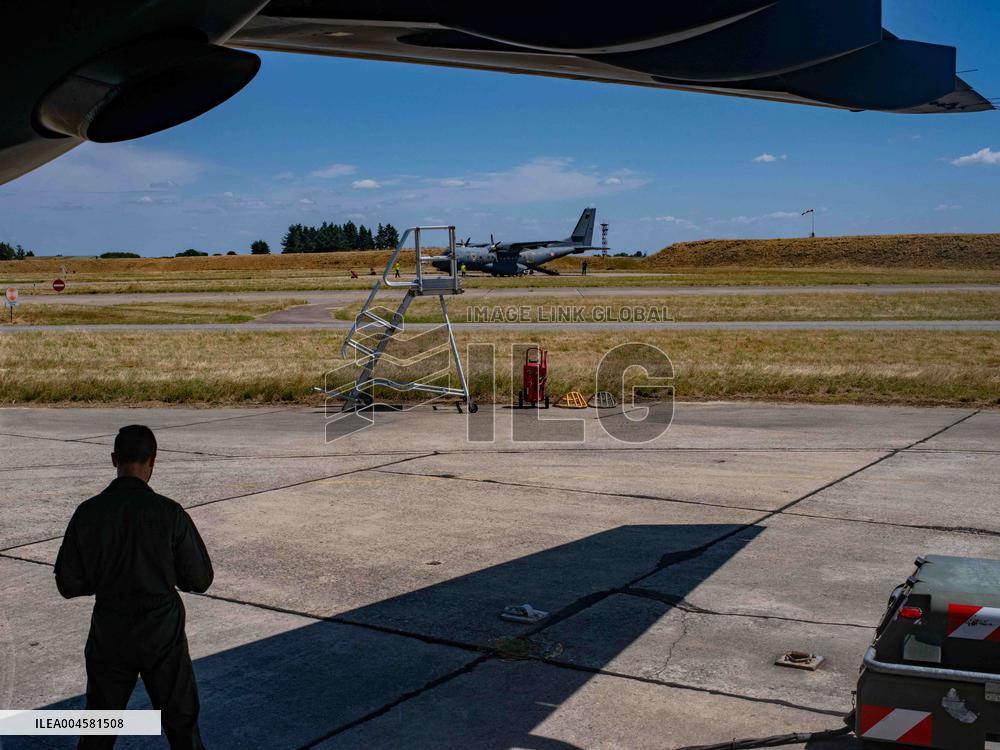 Final Aerial Parade Over the Champs-Élysées