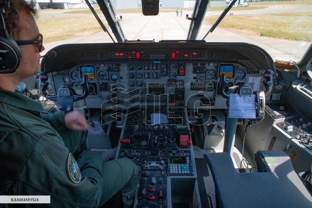 Final Aerial Parade Over the Champs-Élysées