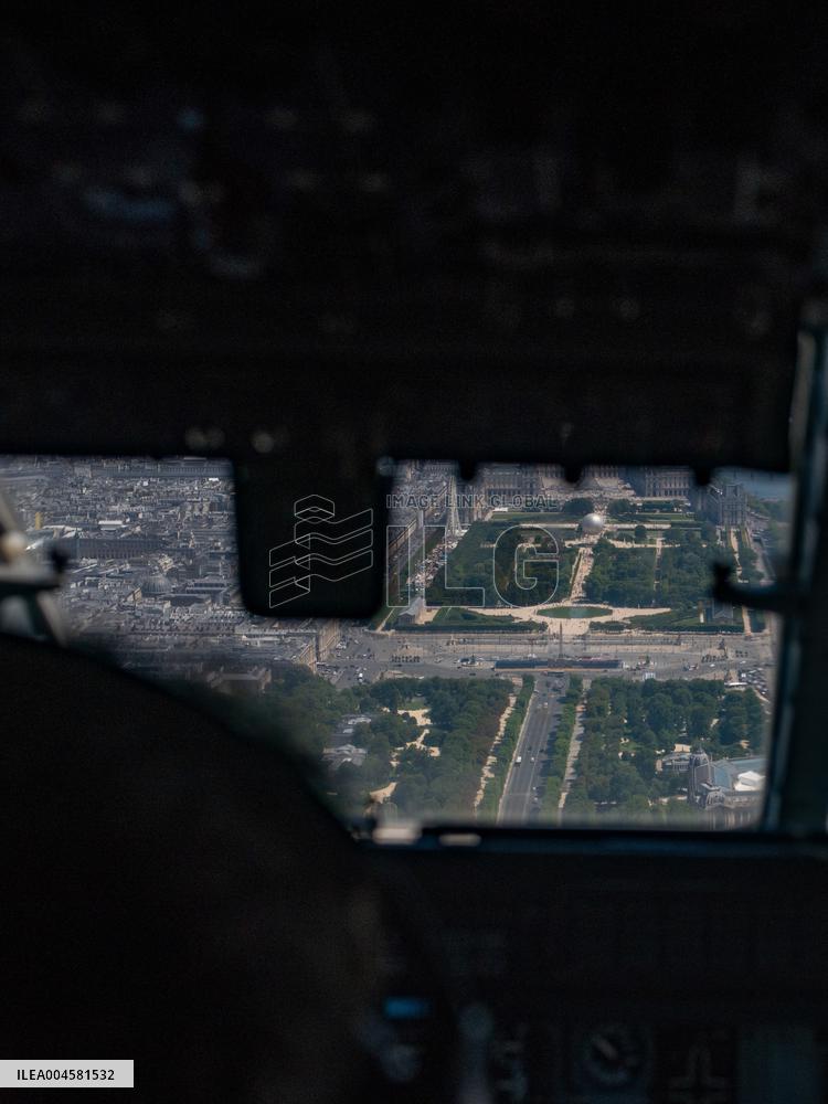 Final Aerial Parade Over the Champs-Élysées